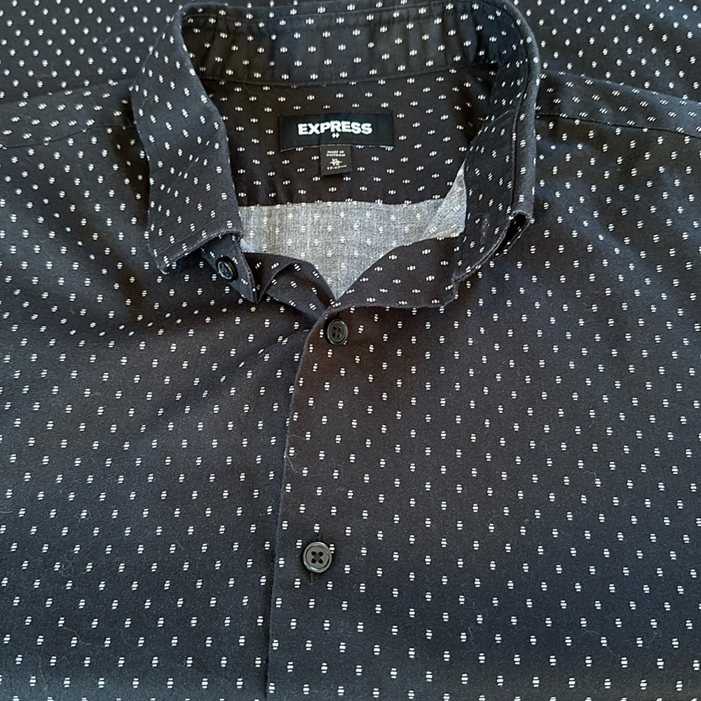 Express short sleeve shirt EUC - Picture 2 of 4